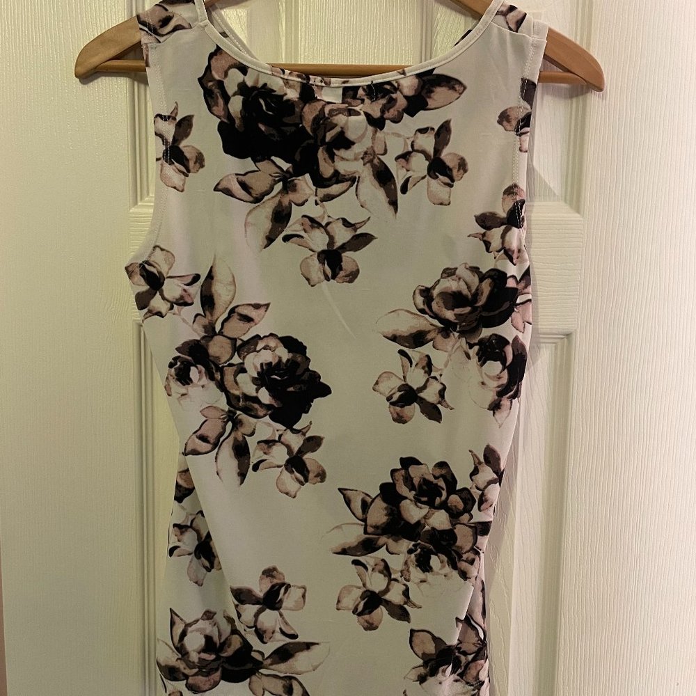 INC - sleeveless top  - size medium